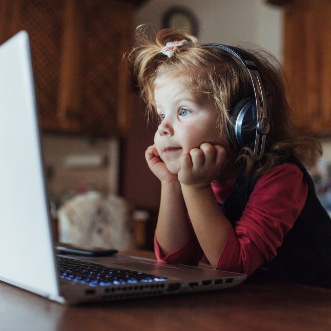 Ребенок в мире TV и компьютеров
