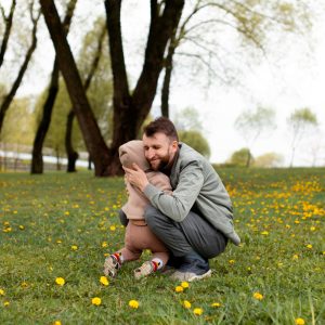 Отец с ребенком
