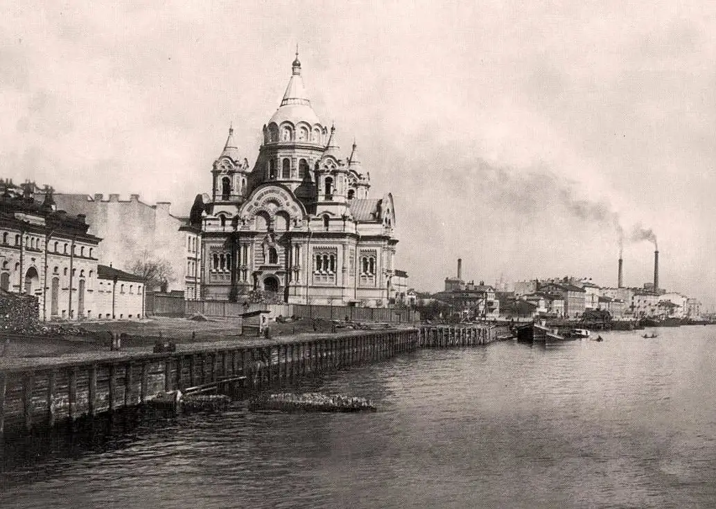 Представлена книга «Утраченные храмы Санкт-Петербурга. Опыт архитектурной реконструкции»