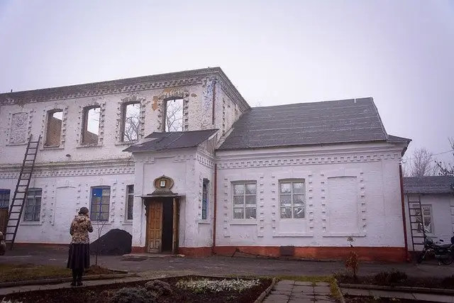 В Донецке обстреляли храм святого праведного Иоанна Кронштадтского