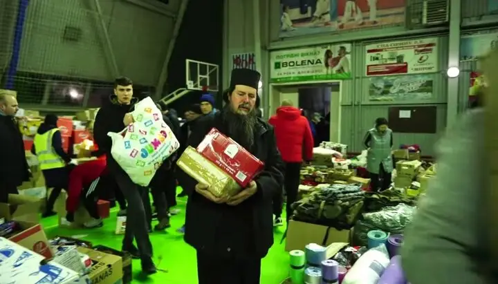 Румынская Православная Церковь доставила украинцам 32 тонны гуманитарной помощи