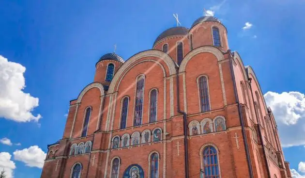 Вооруженные люди несколько часов блокировали собор Покрова Пресвятой Богородицы в Борисполе