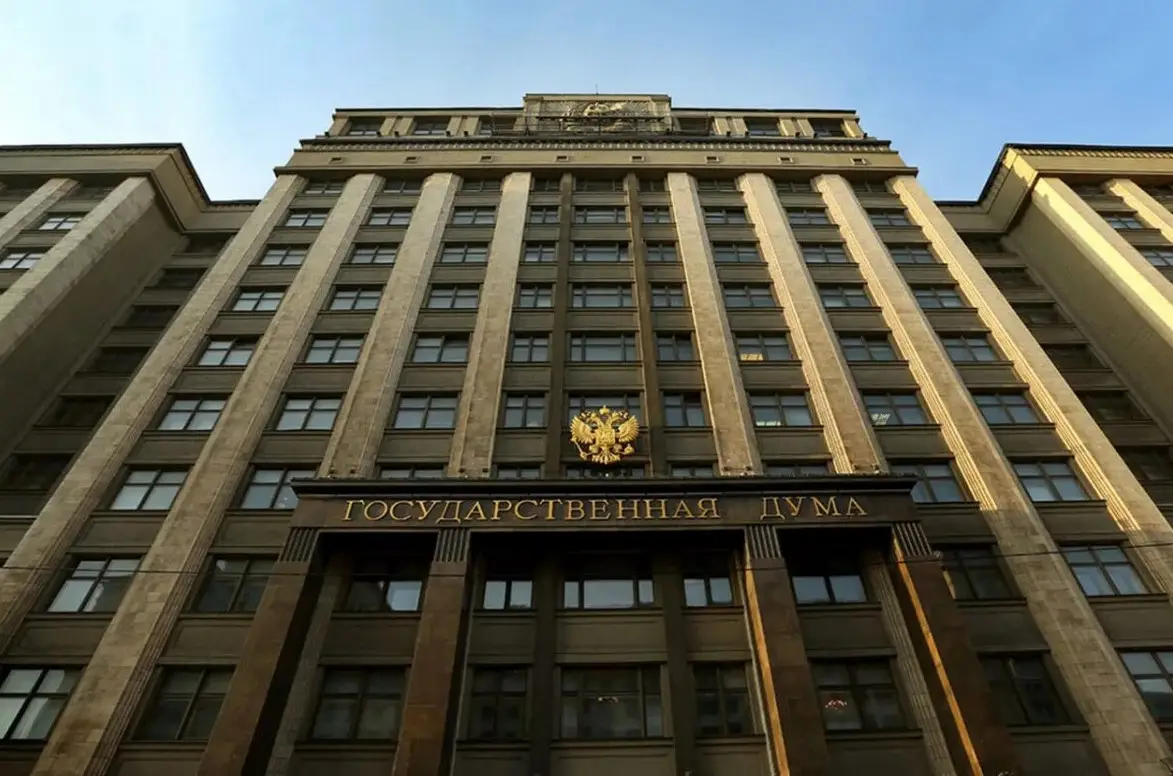 Госдума утвердила штрафы за сравнение СССР и нацистской Германии