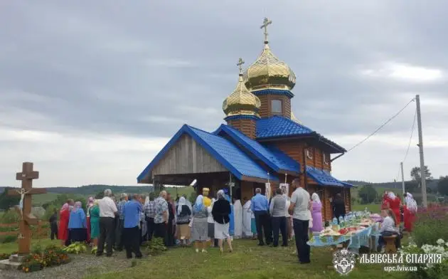 В Турковском районе Львовской области верующих Украинской Православной Церкви заставляют сменить конфессию
