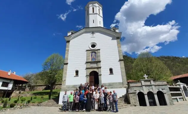 Православные румыны и сербы подарили паломнические туры беженцам из Украины