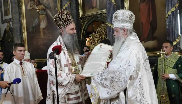 Томос об автокефалии вручен Македонской Православной Церкви