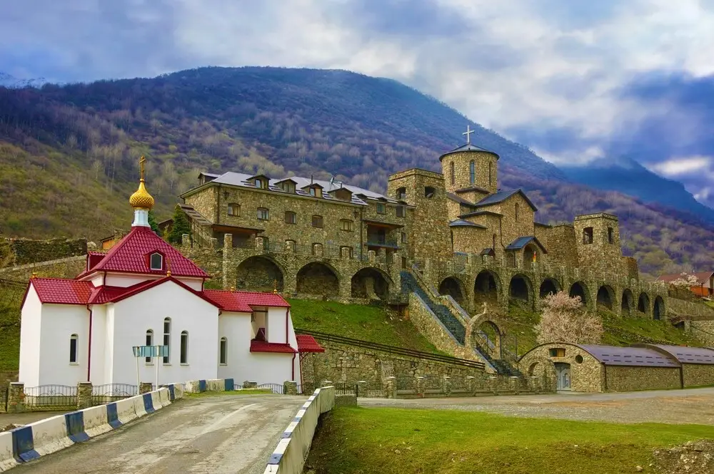 Около 30 туристических маршрутов сформировали в Северной Осетии к 1100-летию крещения Алании