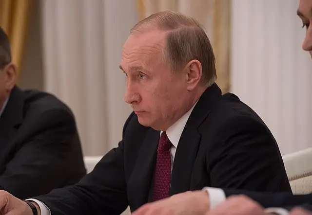 Путин ввел военное положение на территориях, присоединённых к России