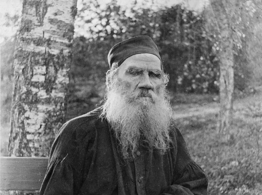 Заслуженный профессор МГУ рассказал о том, что Лев Толстой не был отлучен от Церкви