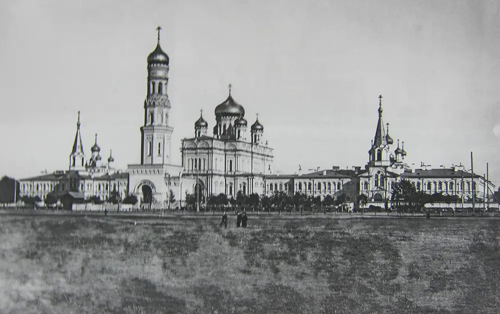 В Санкт-Петербурге воссоздана колокольня Новодевичьего монастыря