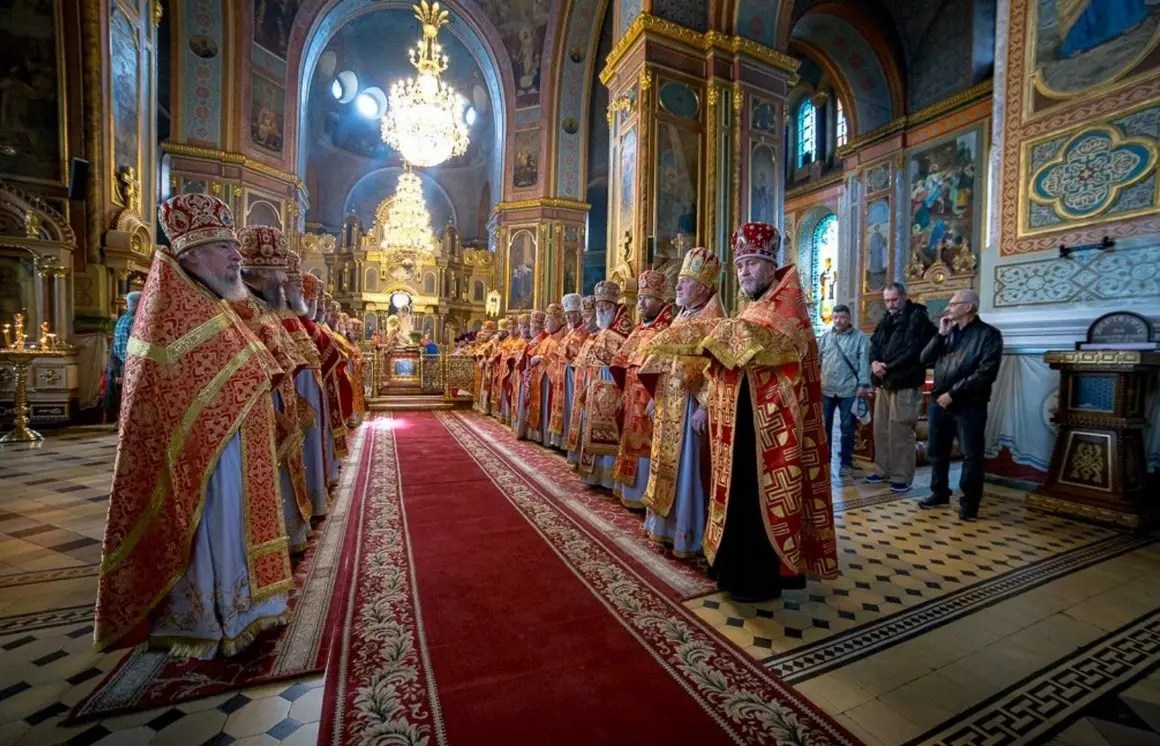 СБУ обнаружила прокремлевскую литературу и российские сухпайки в Харьковской епархии УПЦ