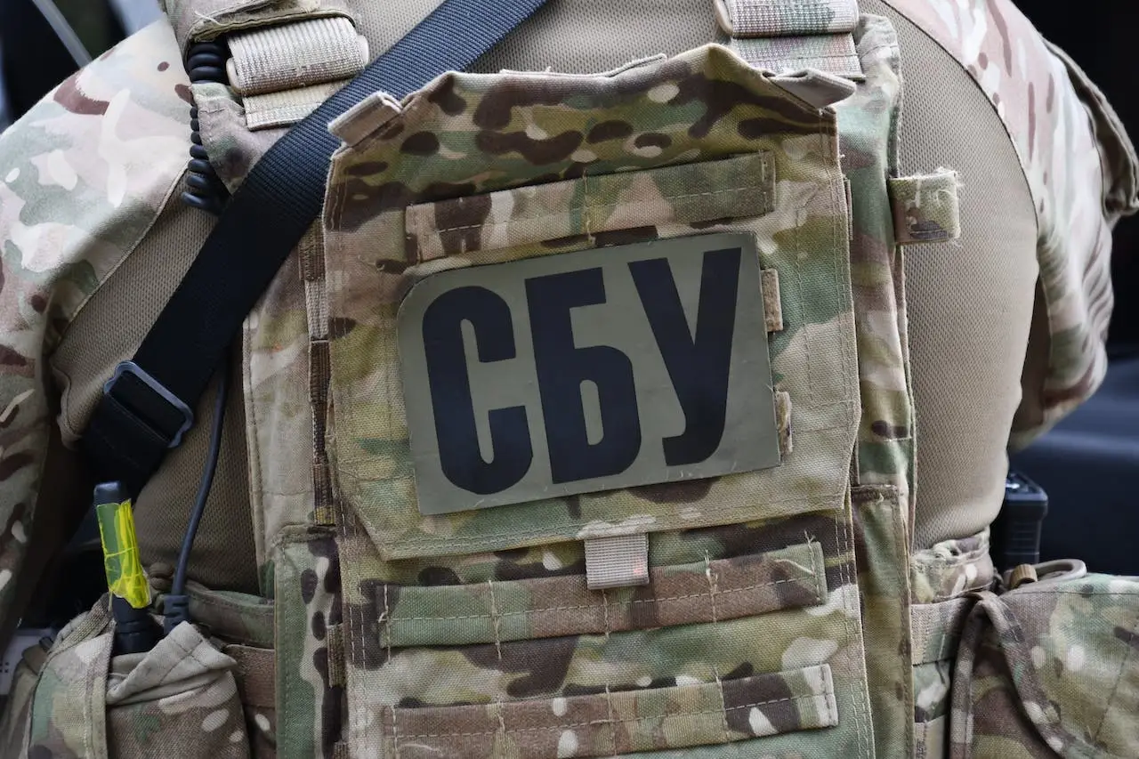 СБУ нашла на объектах УПЦ под Киевом подозрительных мужчин спортивного телосложения, а в Херсоне – ружьё и флаг РФ