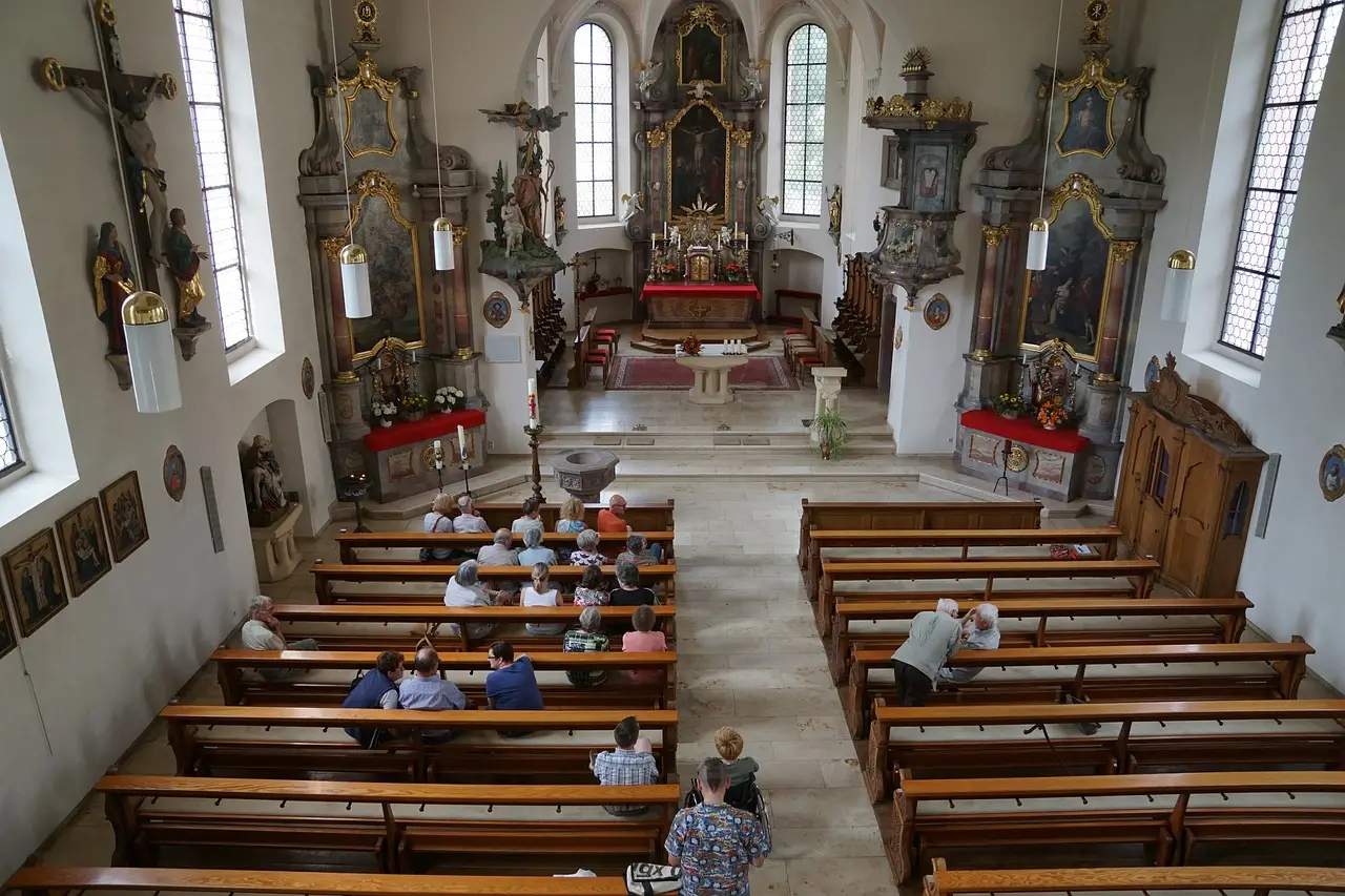 Германский «Синодальный путь» одобрил благословение однополых пар, женское священство и отмену безбрачия священников