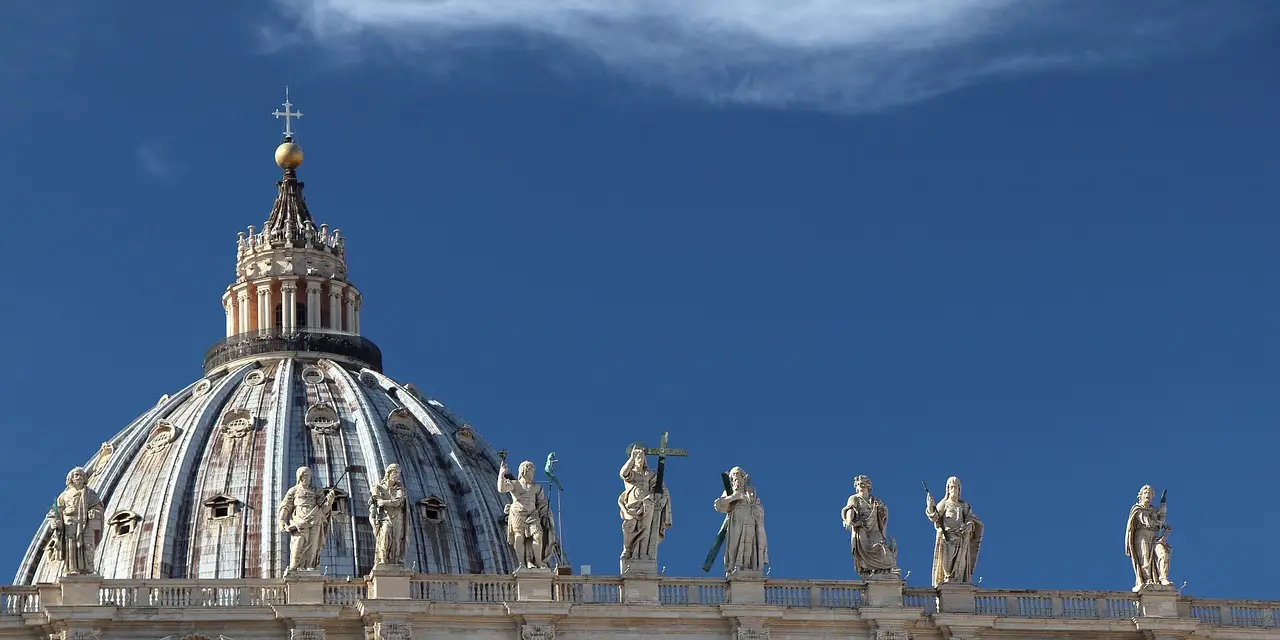 Ватикан: в базилике св. Петра появился отдельный вход для молящихся
