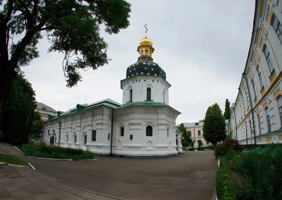 Власти Украины обязали монахов УПЦ оставить Киево-Печерскую лавру в трехдневный срок