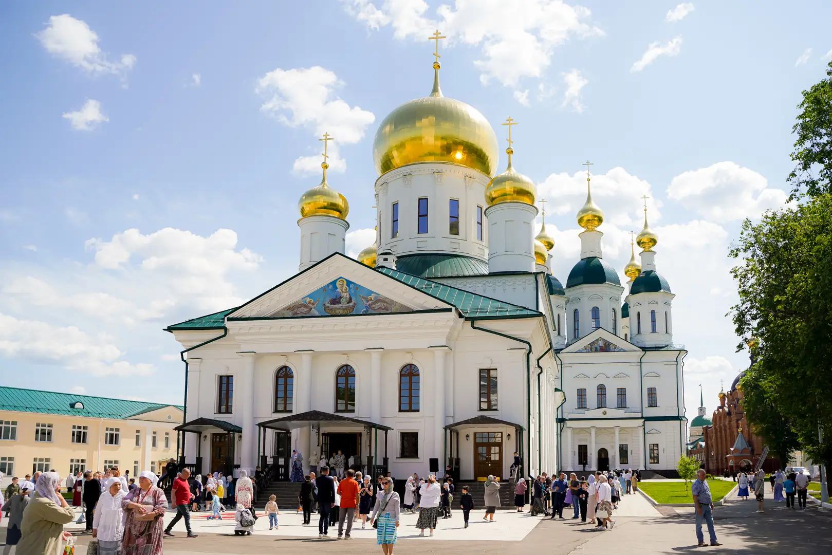 В Саровской пустыни освящен храм в честь иконы Божией Матери «Живоносный источник»