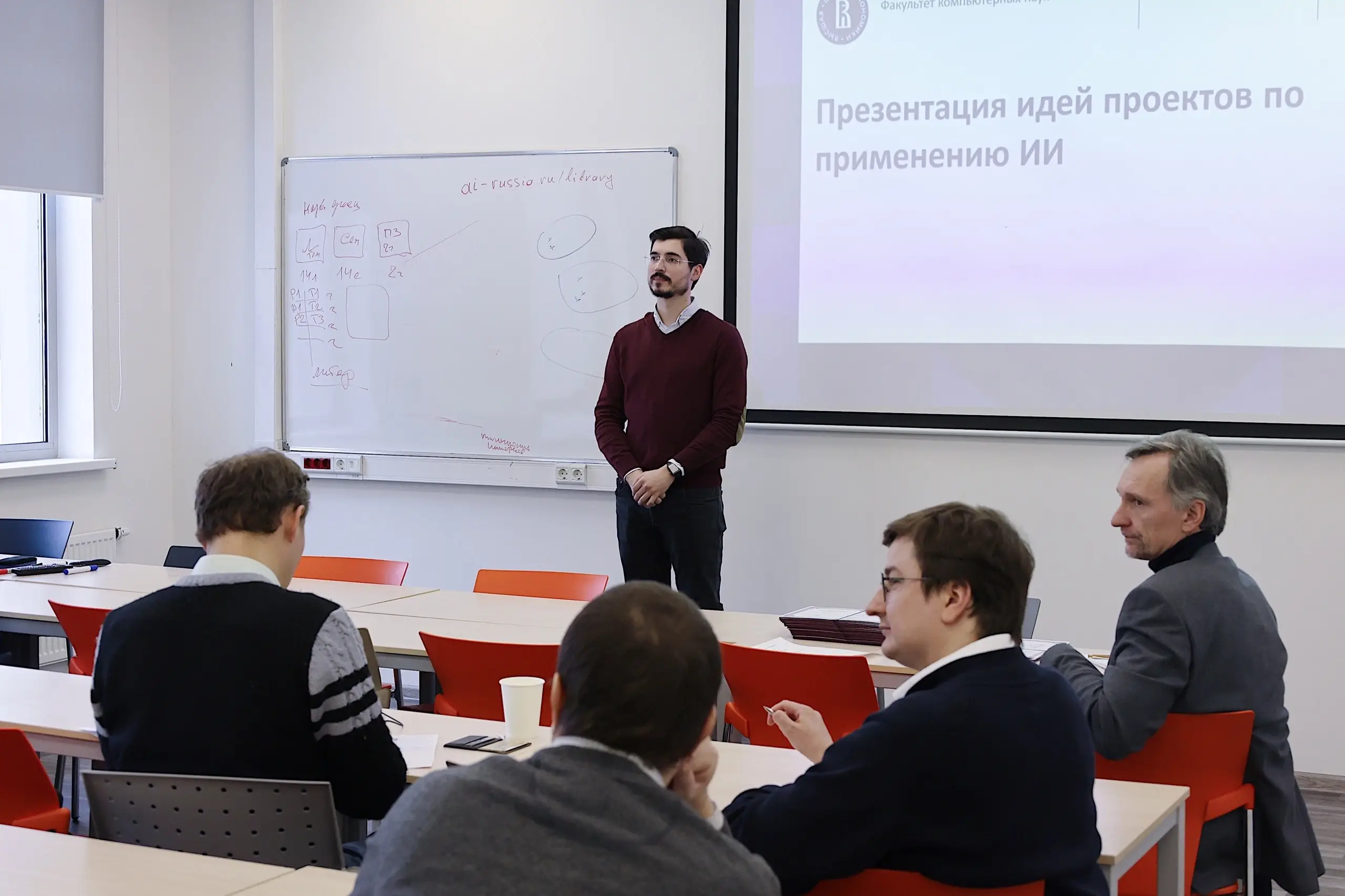 НИУ ВШЭ и ОЦАД провели курс для руководителей духовных учебных заведений о возможностях применения искусственного интеллекта