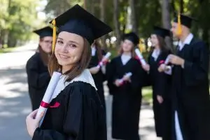 выпускники
