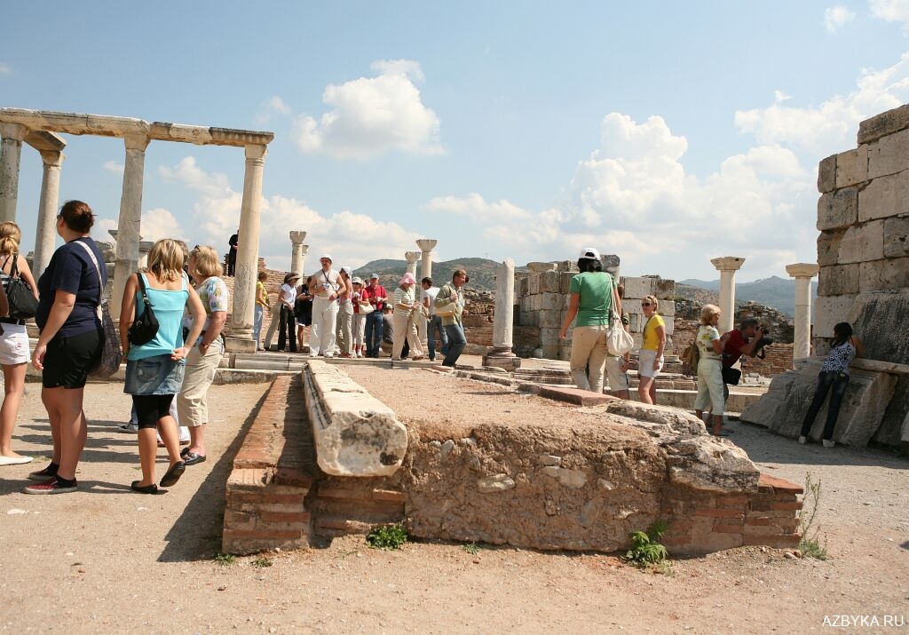 Руины храма Апостола и Евангелиста Иоанна Богослова в Эфесе