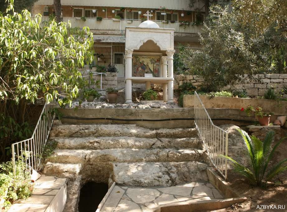 Древняя лестница в Иерусалиме на Елеонской горе. Храм слез.