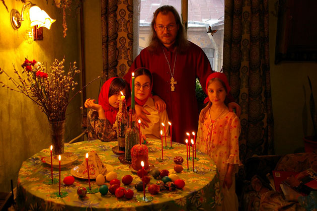 Константин и Елизавета Пархоменко с детьми