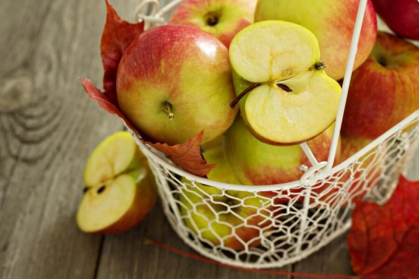 apples in a basket 661915 597 - Майонез домашний «Яблочный»