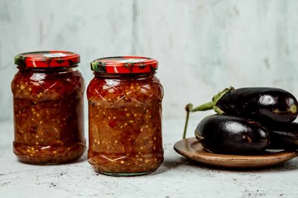 homemade tomato sauce with eggplant - Маринованные баклажаны с кардамоном