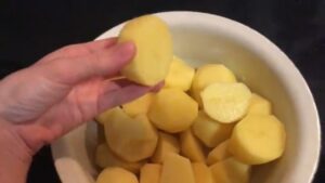 kart 300x169 - Картофель, запечённый в духовке