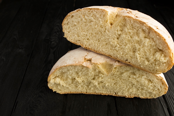 sliced homemade wheat bread - Закуска из хлеба и тыквы