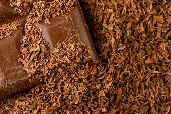 choco bar on grated chocolate - Пасха с шоколадом