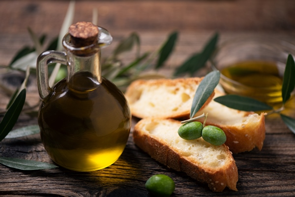 olive oil and bread - Библия о пище