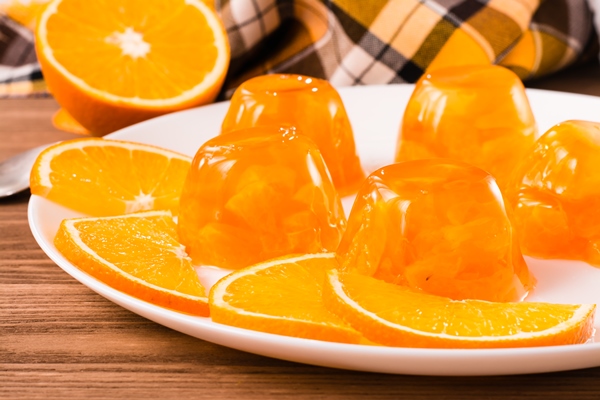 orange jelly and orange slices on a plate - Пасха с фруктовым желе