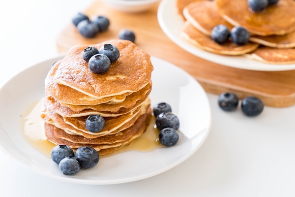 pancakes with blueberry - Постные пшённые дрожжевые блины