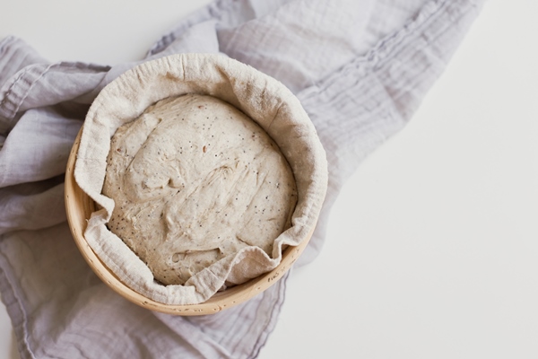 raw sourdough bread in banneton - Библия о пище