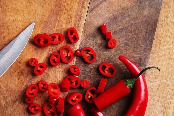 red chili peppers - Хе из баклажанов и капусты на зиму (без стерилизации)