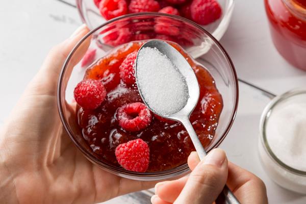 top view of raspberries in glass bowls - Малина в собственном соку