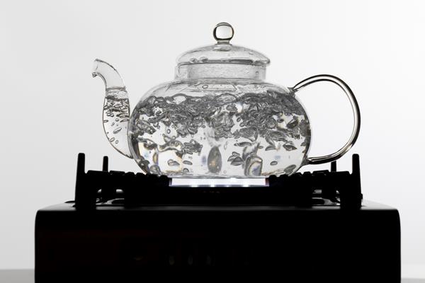 boiling hot water for tea arrangement 1 - Чай лимонный