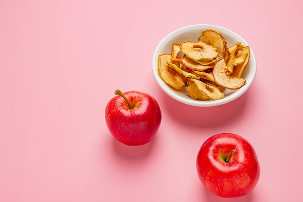Сезонные рецепты: несладкие блюда с яблоками