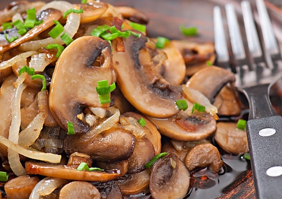 fried mushrooms and onions - Суп грибной с рисом, постный стол