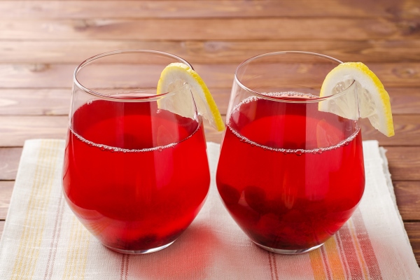 glass of cranberry fruit drink traditional russian compote of cranberries mors 1 - Напиток клюквенный с мёдом
