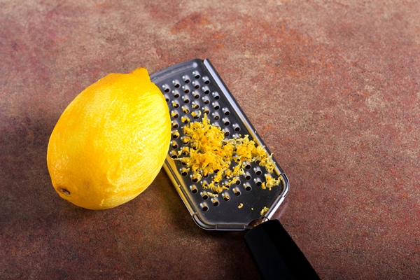 grated lemon zest ready to cook - Салат из тыквы
