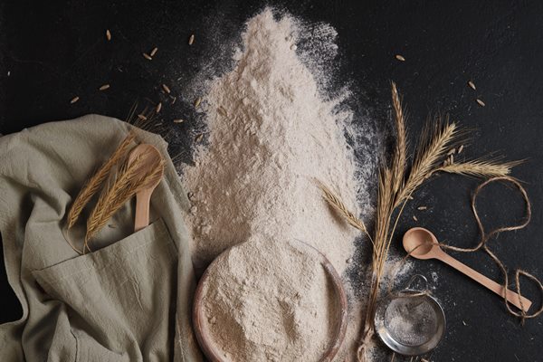 rye flour sieve and ears preparation for making bread - Пирог с картофелем
