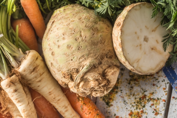 seasoning spices condiment vegeta from dehydrated carrot parsley celery parsnips and salt with or without glutamate - Щука, тушённая с овощами