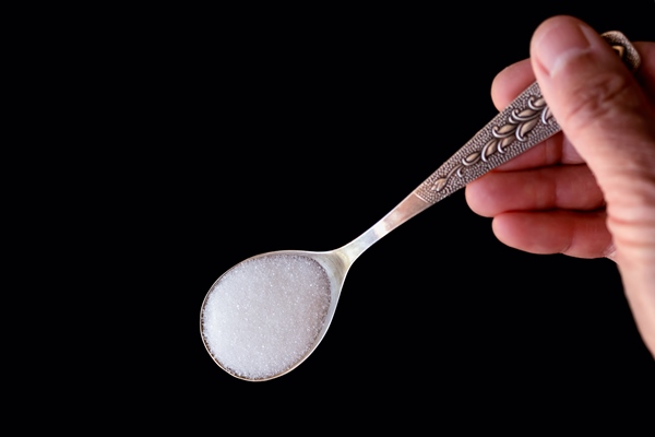 spoon filled with sugar - Горчица столовая