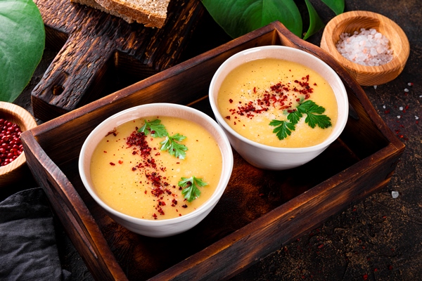 two bowls of split pea puree soup on the table - Постный гороховый кисель