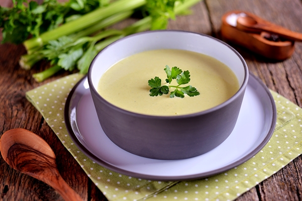 healthy celery cream soup with broccoli carrots and cream - Борщ из сельдерея
