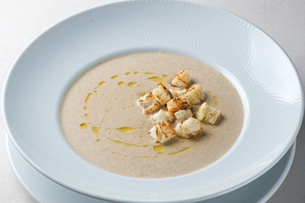 menu for the restaurant mushroom cream soup seasoned with olive oil and croutons - Овсяный супец