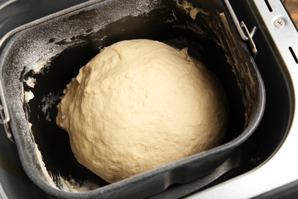 raw dough in bread machine closeup - Гречневый хлеб в мультиварке