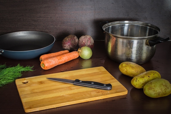 the main ingredients are vegetables for borsch beets carrots potatoes onions view top - Борщ свекольный с перловой крупой