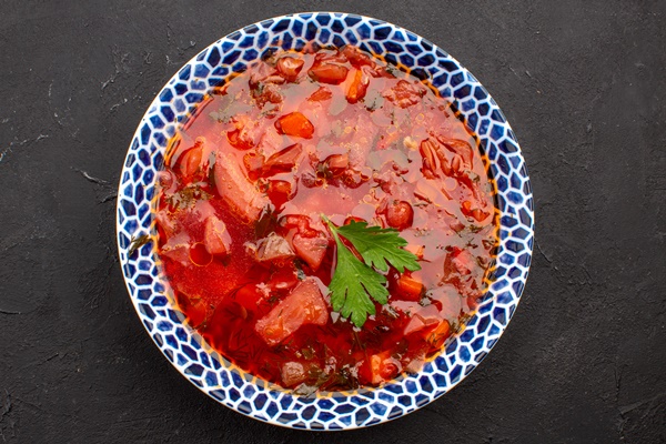 top view delicious borsch ukranian beet soup on dark space - Борщ квасной постный